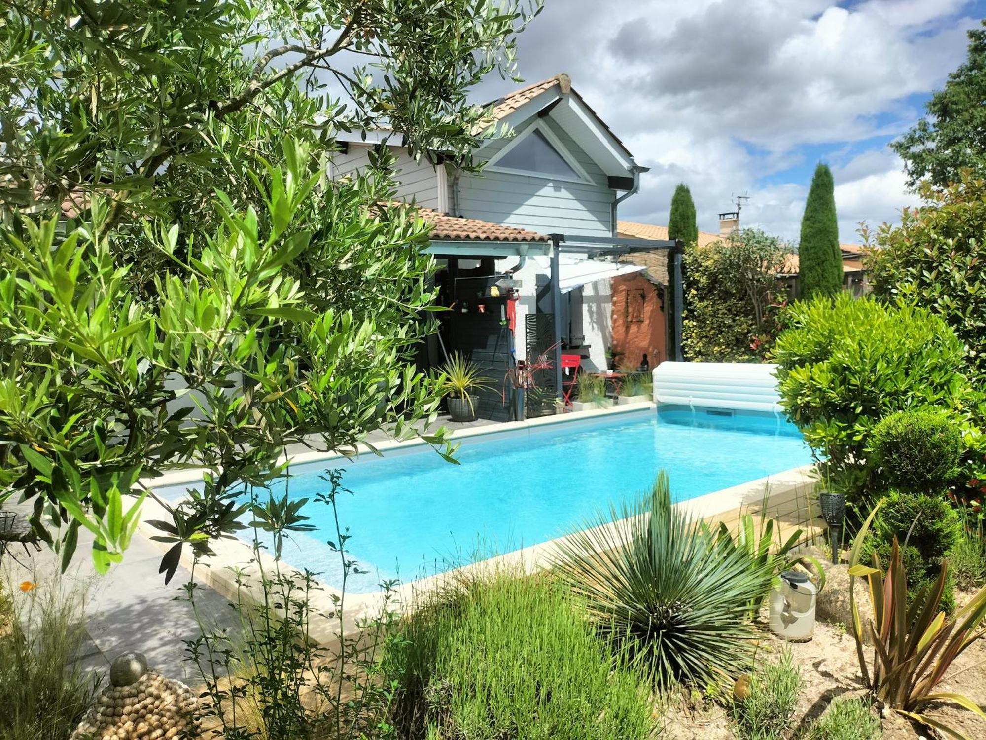 Au Bord Du Vieux Moulin Apartment Merignac  Bagian luar foto