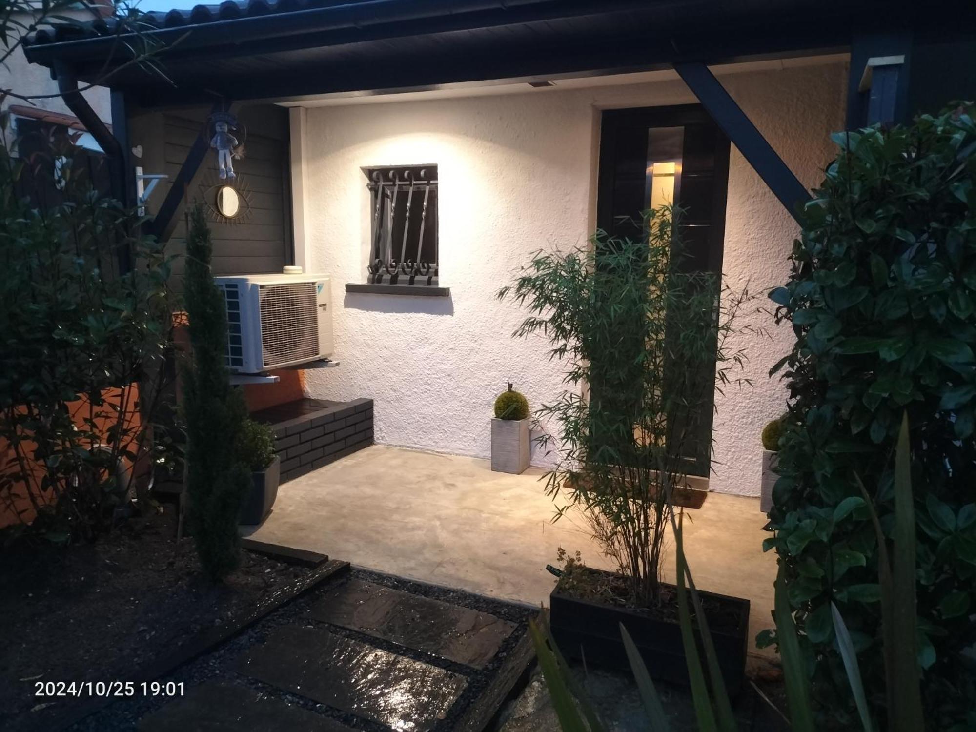 Au Bord Du Vieux Moulin Apartment Merignac  Bagian luar foto