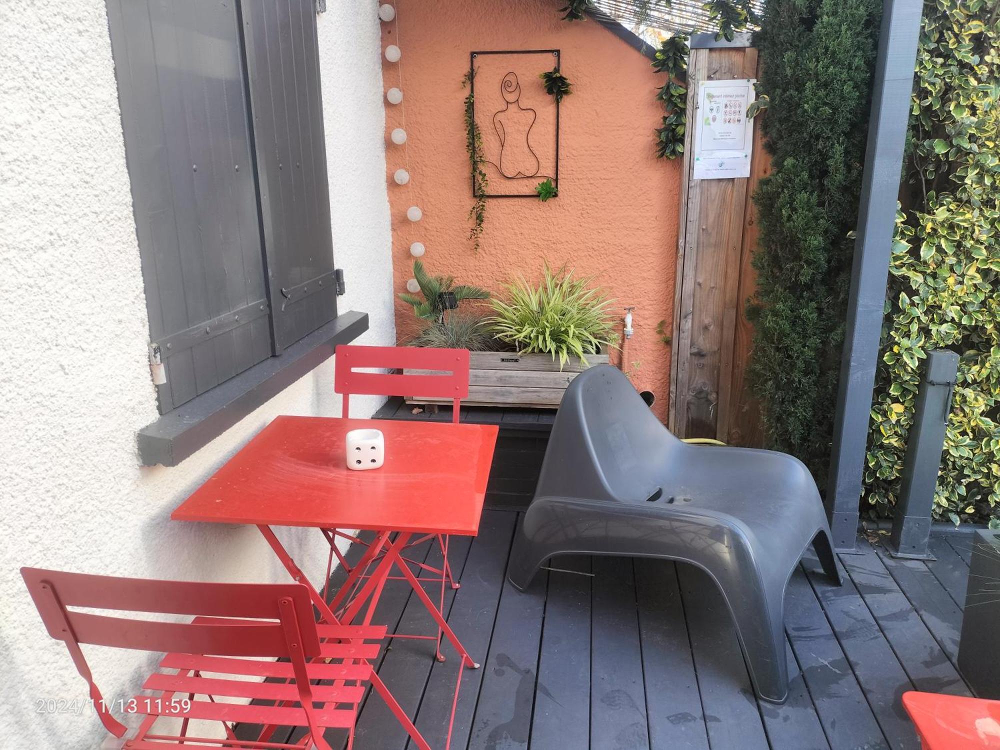 Au Bord Du Vieux Moulin Apartment Merignac  Bagian luar foto