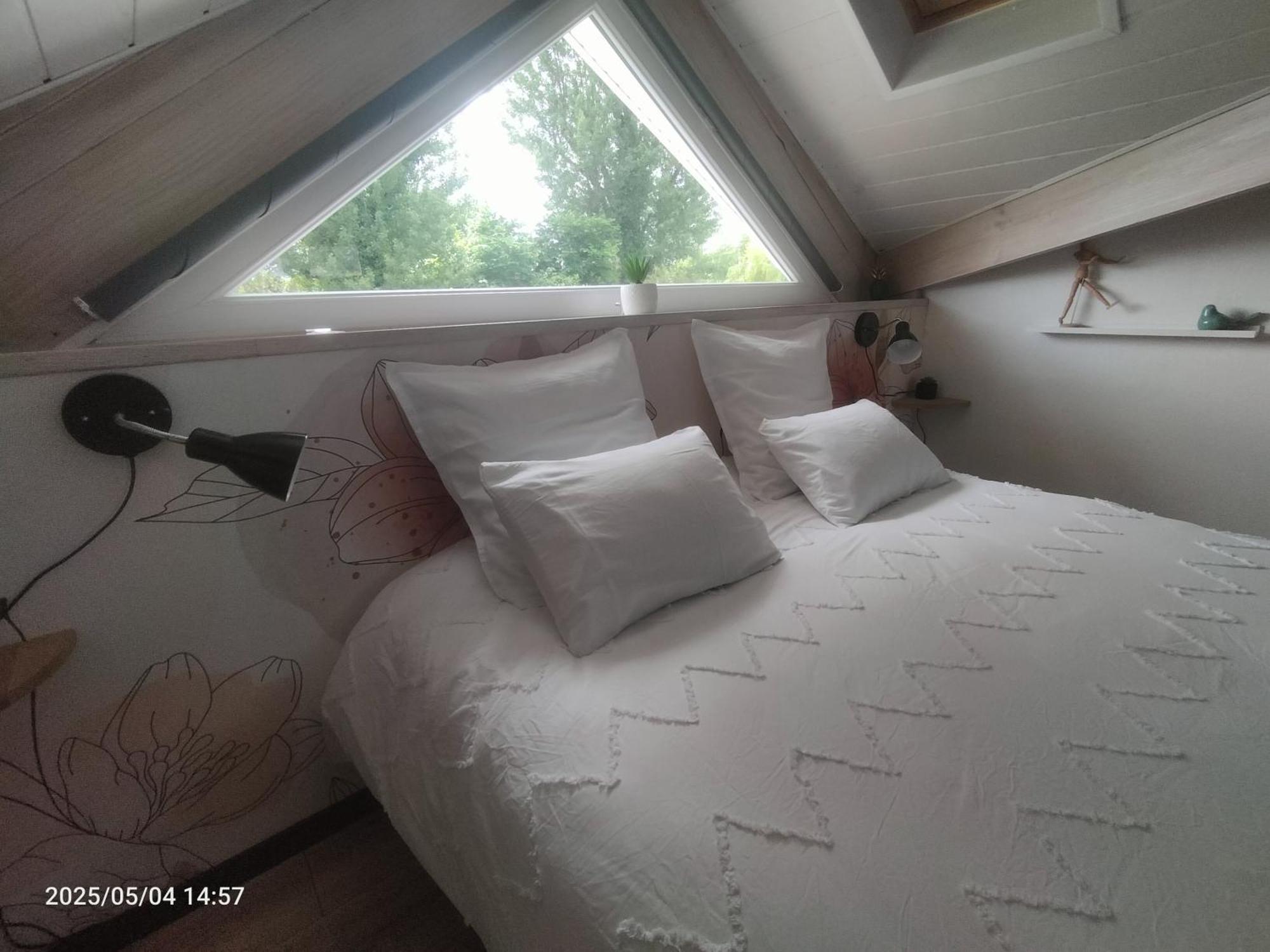 Au Bord Du Vieux Moulin Apartment Merignac  Bagian luar foto