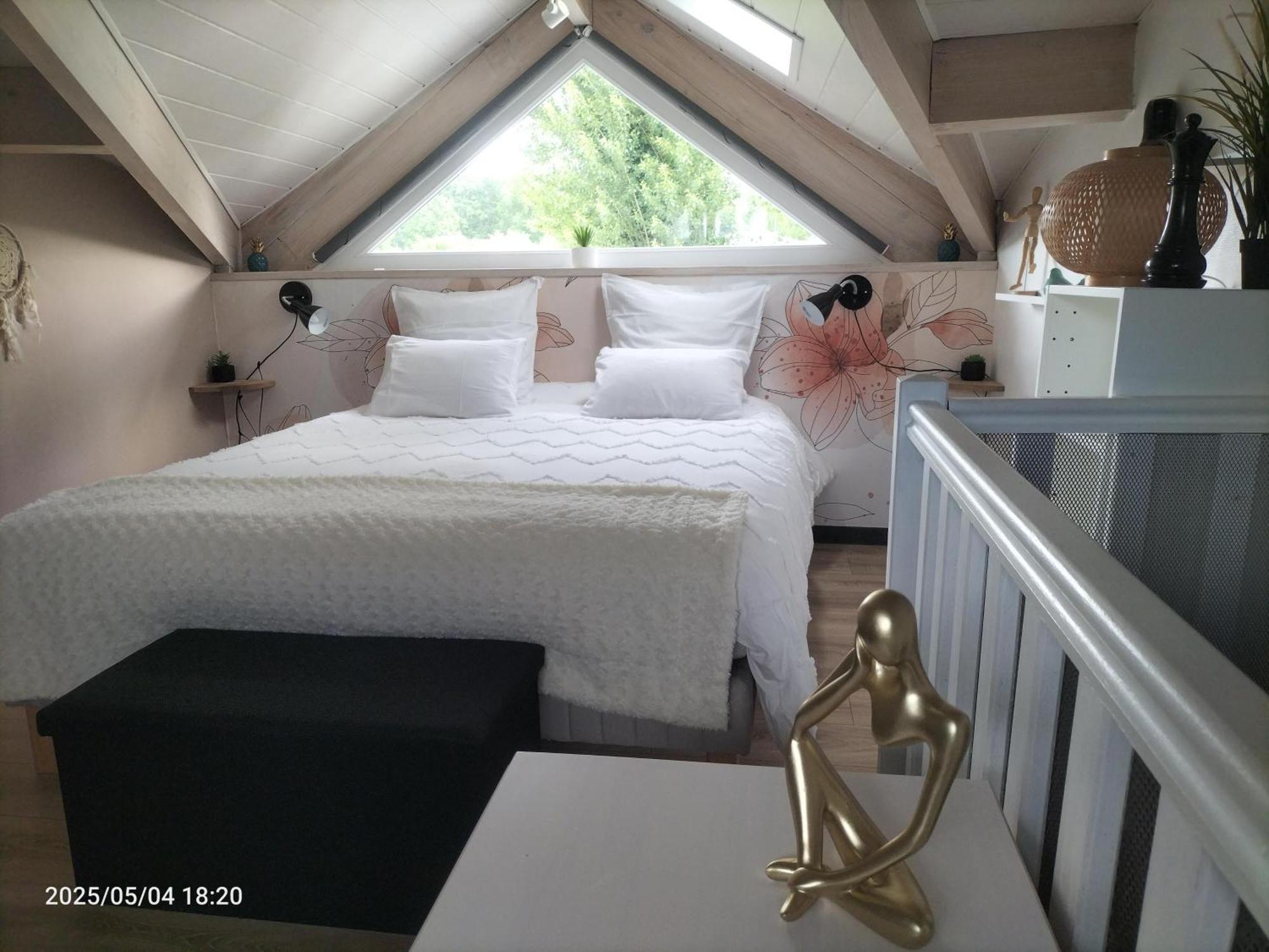 Au Bord Du Vieux Moulin Apartment Merignac  Bagian luar foto